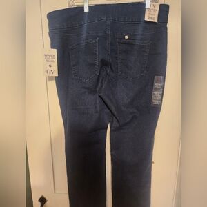 NWT GV pull on leans size 18 short